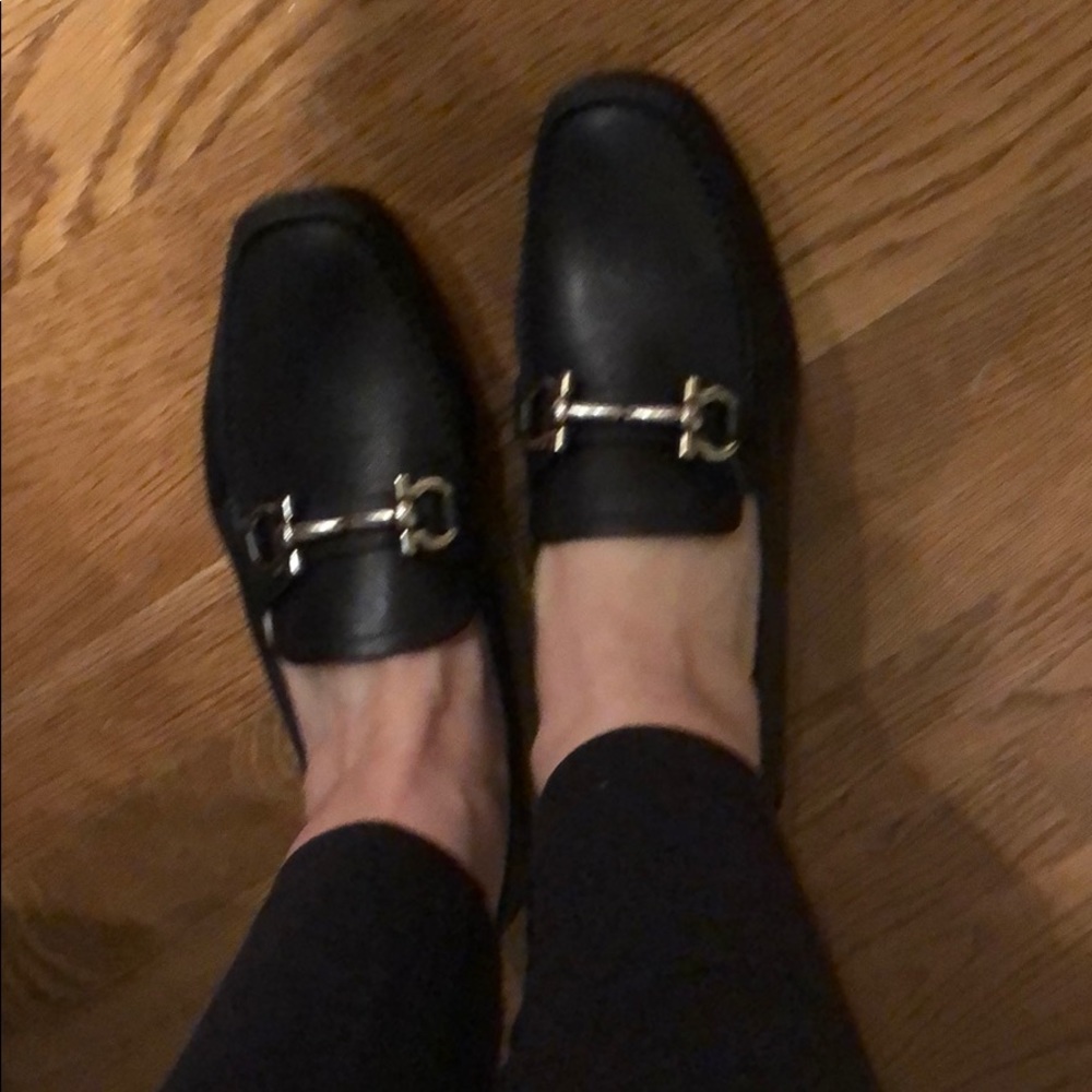 Stunning Ferragamo Flats -New With Tags - Picture 6 of 8